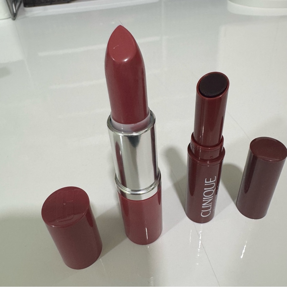 Clinique Lip Duo – Plum Pop & Black Honey